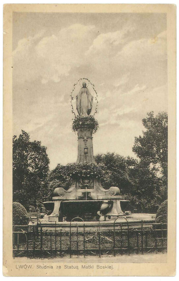 P 057 Lwów Studnia ze Statuą Matki Boskiej